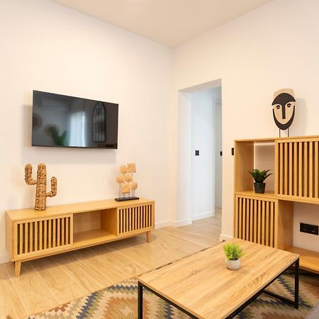 II Cozy & Modern Apartment Ayr マラガ エクステリア 写真