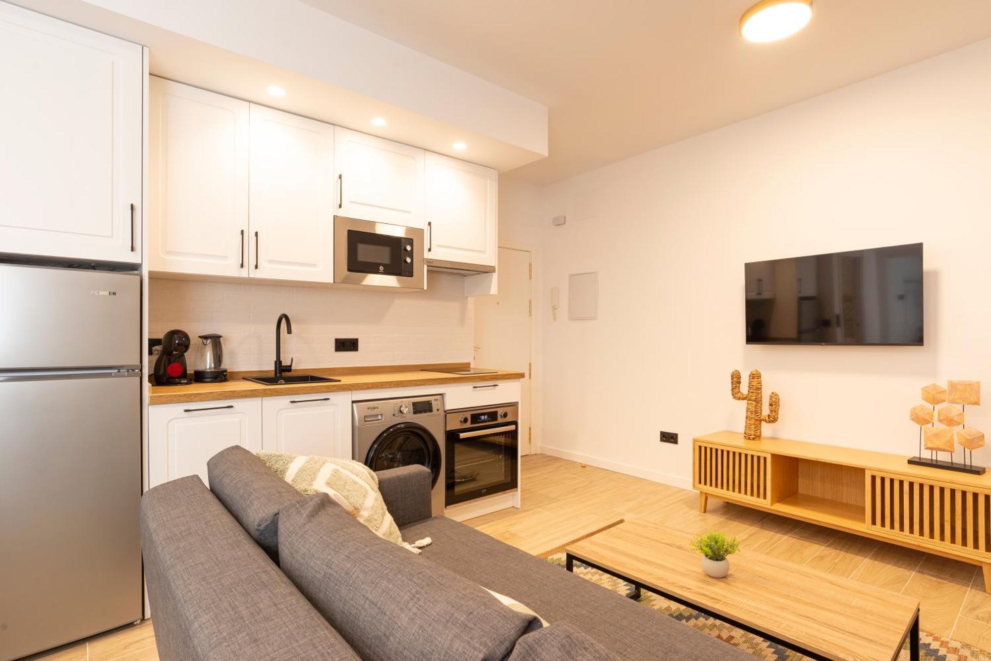 II Cozy & Modern Apartment Ayr マラガ エクステリア 写真