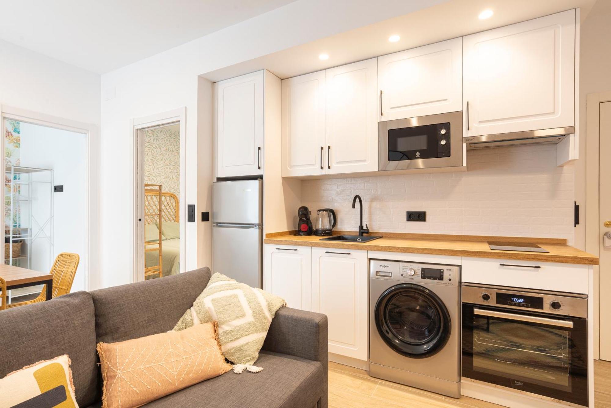 II Cozy & Modern Apartment Ayr マラガ エクステリア 写真